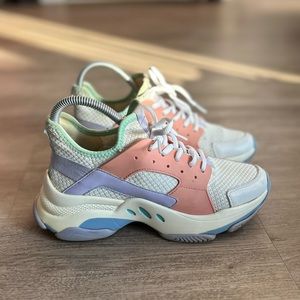 Steve Madden Sneakers Multicolor Women’s size 7